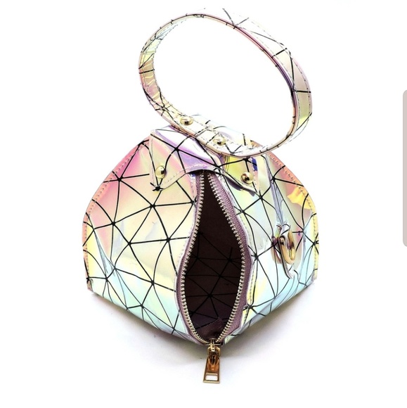 💥NEW ARRIVAL!💥 Hologram Tetrahedron Satchel - Picture 2 of 5